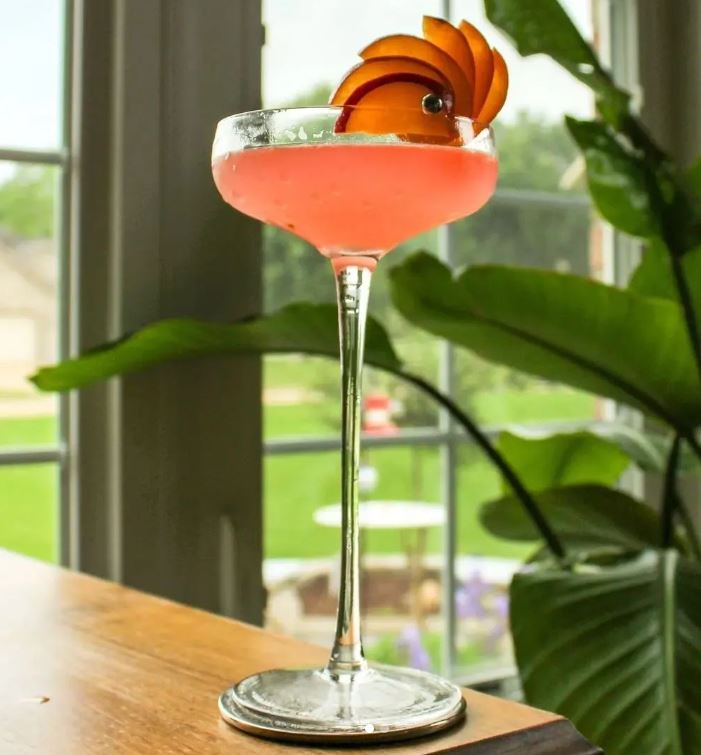 coupe glass cocktail